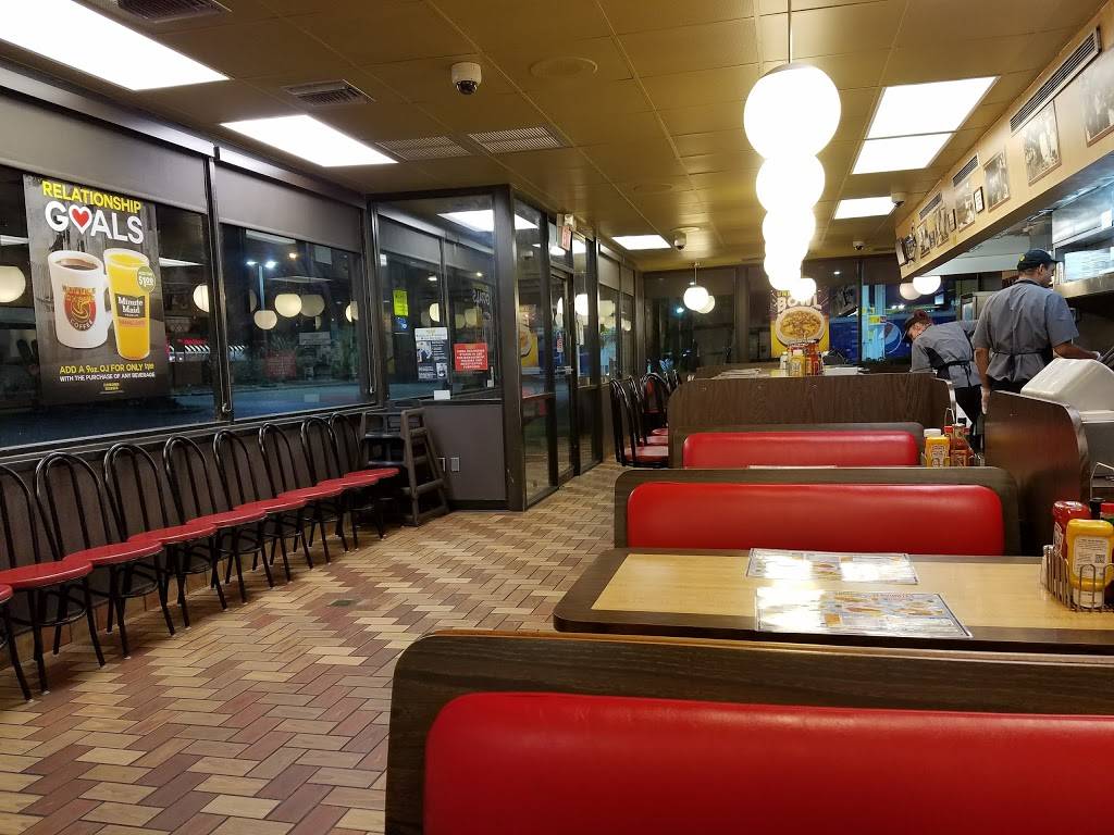 Waffle House | meal takeaway | 3871 SW College Rd, Ocala, FL 34474, USA | 3522378990 OR +1 352-237-8990