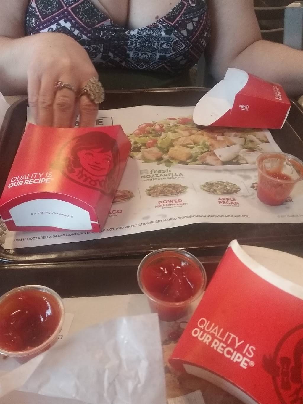 Wendys | restaurant | 1051 N Tuscarawas Ave, Dover, OH 44622, USA | 3303640073 OR +1 330-364-0073