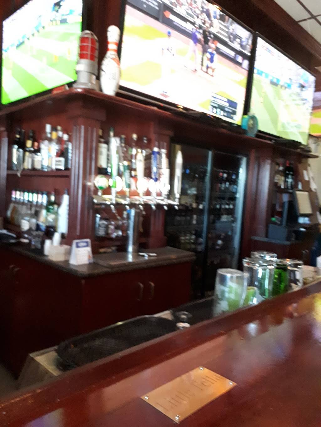 McCarthys Bar & Grill | restaurant | 450 Trudeau Dr, Sarnia, ON N7S 6H4, Canada | 5194911000 OR +1 519-491-1000