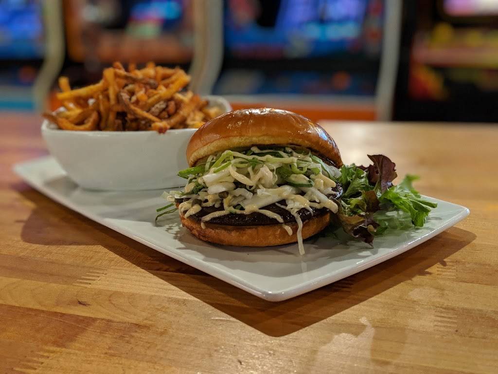 The Quarter Barrel Arcade & Brewery | restaurant | 616 2nd Ave SE, Cedar Rapids, IA 52401, USA | 3192004140 OR +1 319-200-4140