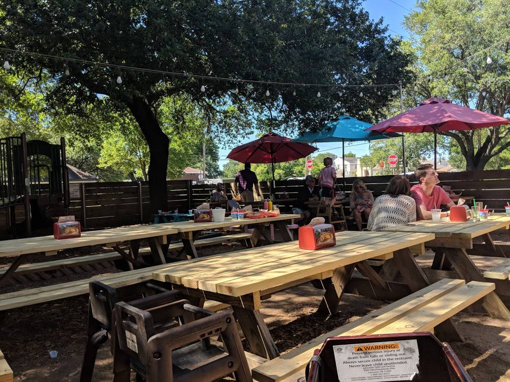 The Backyard | restaurant | 244 W Harrison Ave, New Orleans, LA 70124, USA | 5043098767 OR +1 504-309-8767