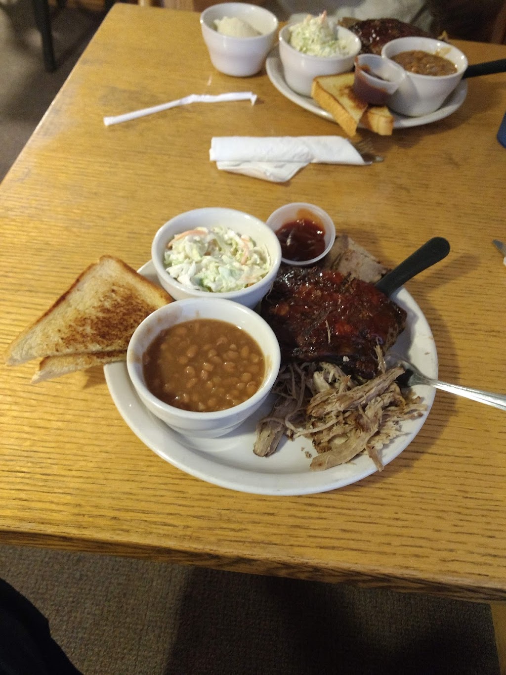 Bubbas | restaurant | 18806 US-491, Lewis, CO 81327, USA | 9708823337 OR +1 970-882-3337