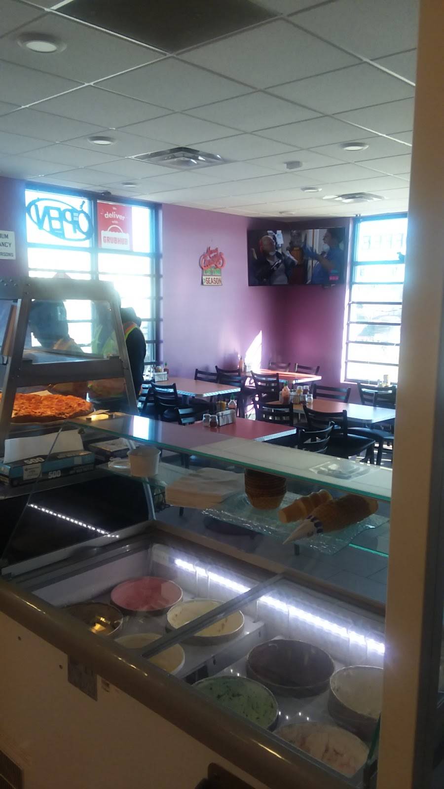 Golden Crust Pizza | restaurant | 5595 N Pecos St unit c, Denver, CO 80221, USA | 7206673173 OR +1 720-667-3173