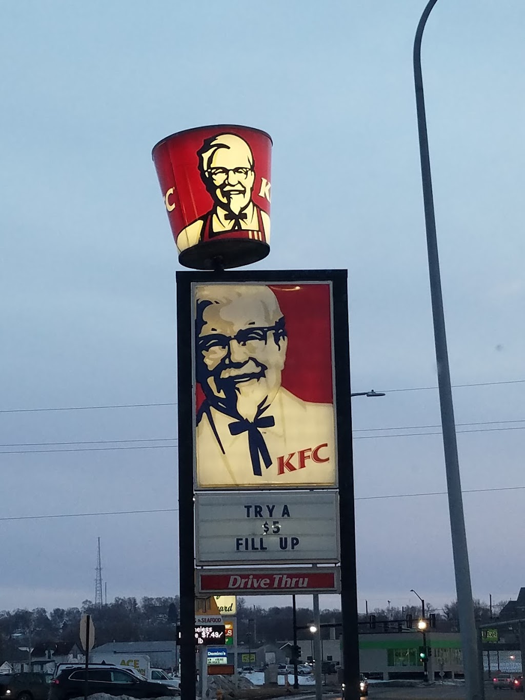 KFC | restaurant | 1500 Hamilton Blvd, Sioux City, IA 51103, USA | 7122583575 OR +1 712-258-3575