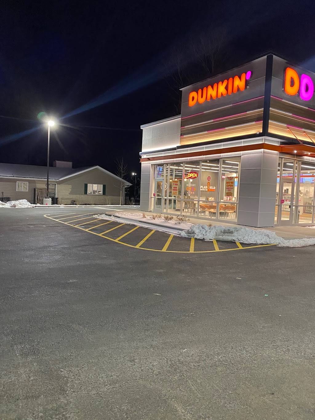 Dunkin | bakery | 15719 Division St, Plainfield, IL 60544, USA | 8157826817 OR +1 815-782-6817