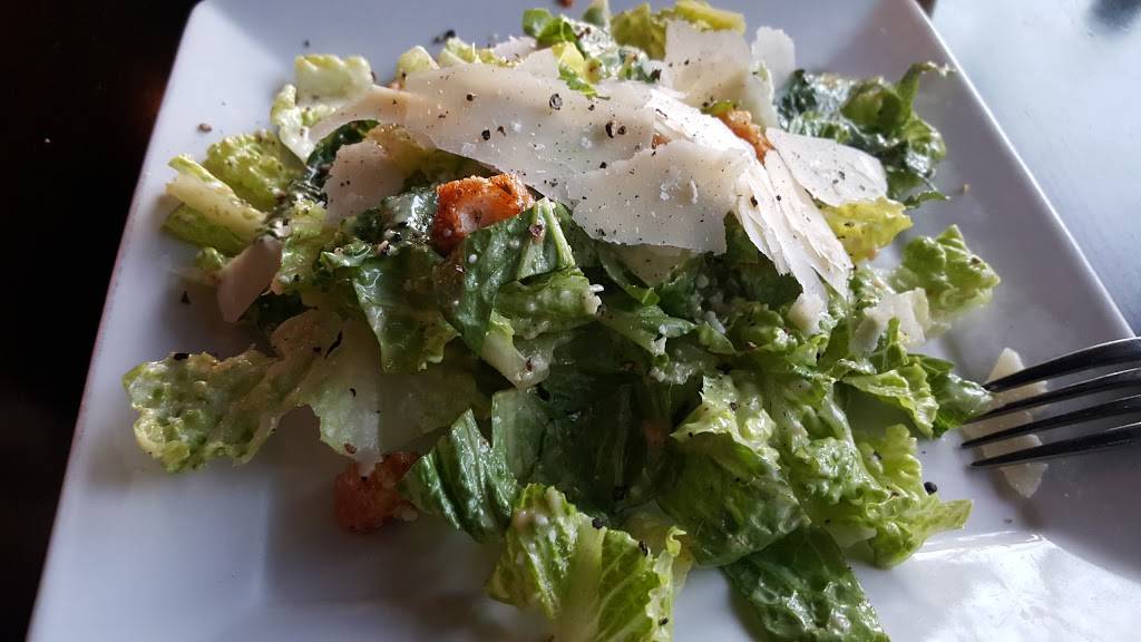 Tommy Vs Urban Kitchen & Bar | restaurant | 2659 Gateway Rd, Carlsbad, CA 92010, USA | 7606021949 OR +1 760-602-1949