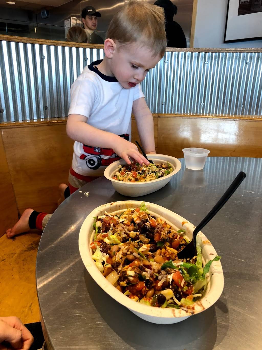 Chipotle Mexican Grill | restaurant | 820 S Monaco Pkwy #1b, Denver, CO 80224, USA | 3033169466 OR +1 303-316-9466