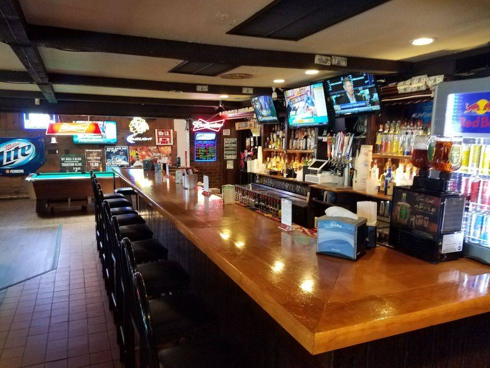 MDs Sports Bar & Grill | restaurant | 7719 N University St, Peoria, IL 61614, USA | 3096912025 OR +1 309-691-2025