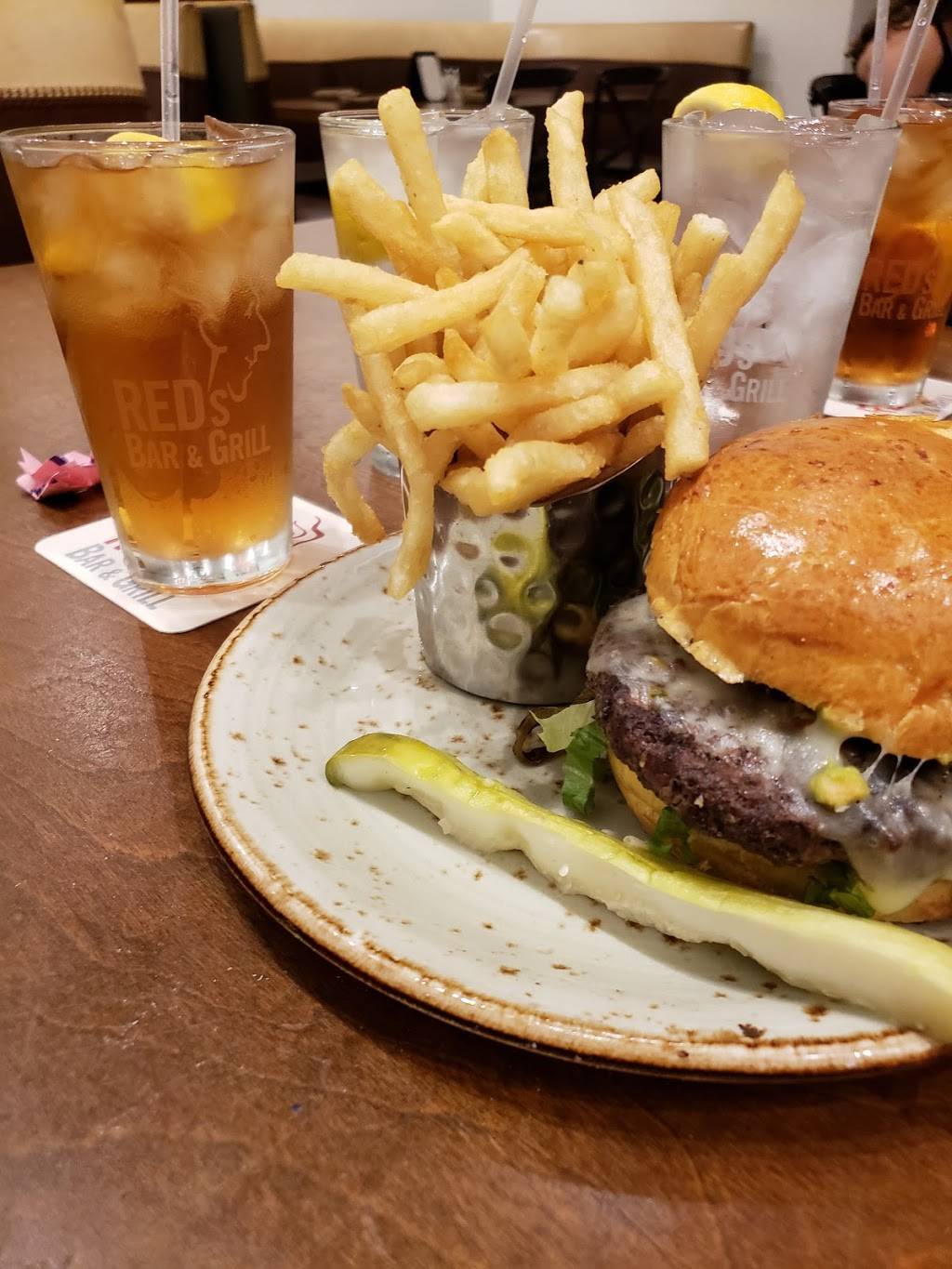 Reds Bar and Grill | restaurant | 300 N Wigwam Ave, Litchfield Park, AZ 85340, USA | 6239353811 OR +1 623-935-3811