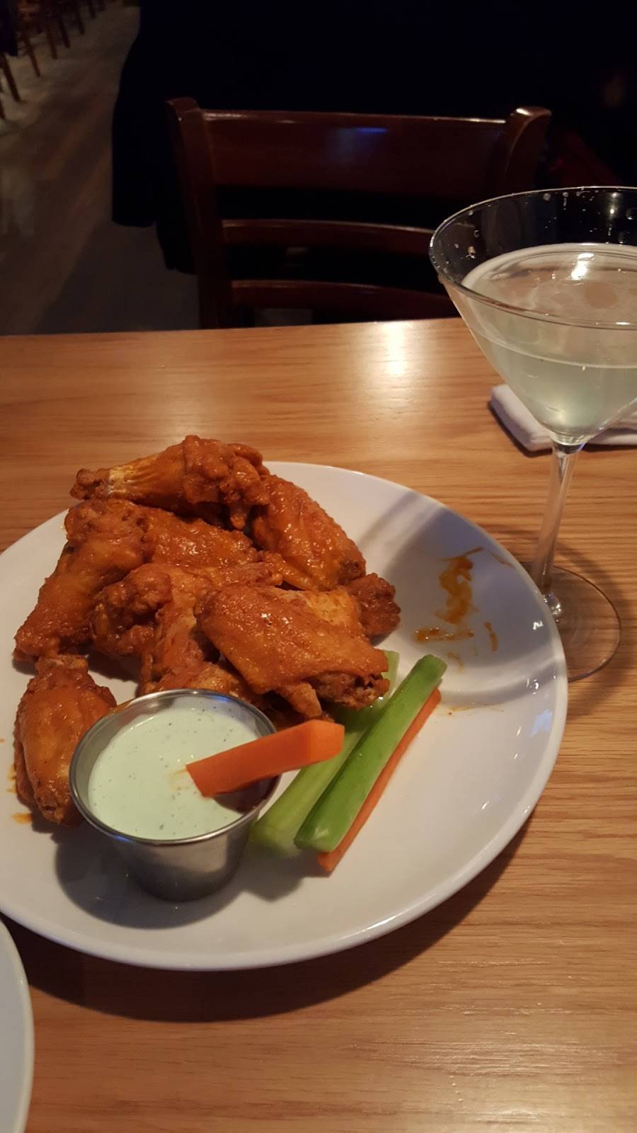 Black Oak Tavern | restaurant | 9630 S Pulaski Rd, Oak Lawn, IL 60453, USA | 7085724500 OR +1 708-572-4500