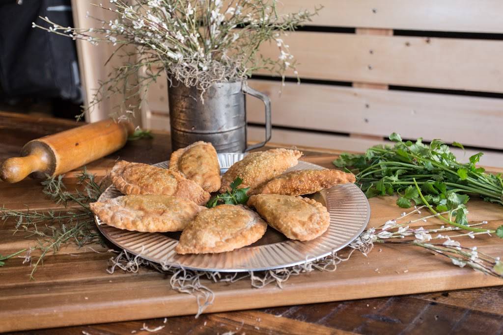 OLaLa Empanadas | restaurant | 600 Communipaw Ave, Jersey City, NJ 07304, USA | 2013603546 OR +1 201-360-3546