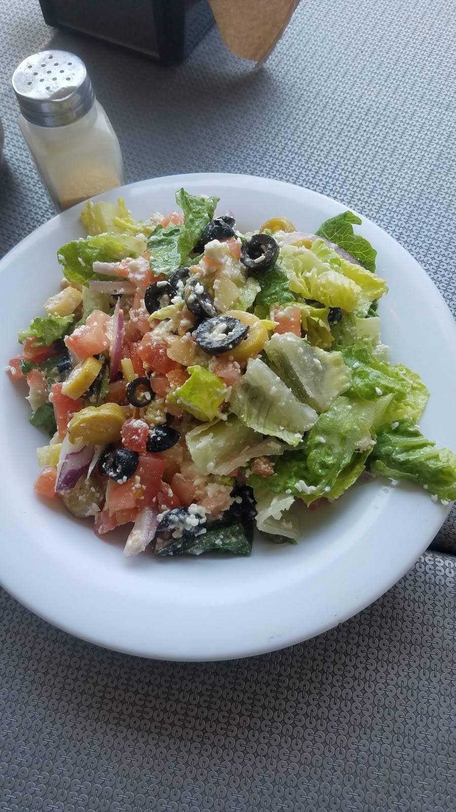 Palace Cafe | restaurant | 2603 Nostrand Ave, Brooklyn, NY 11210, USA | 7183389525 OR +1 718-338-9525