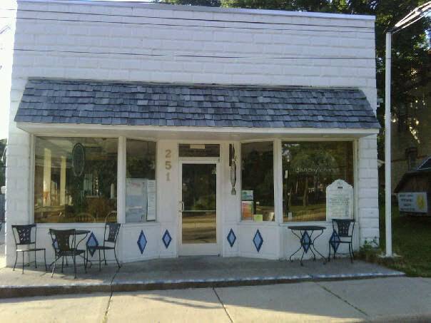Village Ice Cream & Cafe | restaurant | 251 S Bridge St, Dimondale, MI 48821, USA | 5176468566 OR +1 517-646-8566