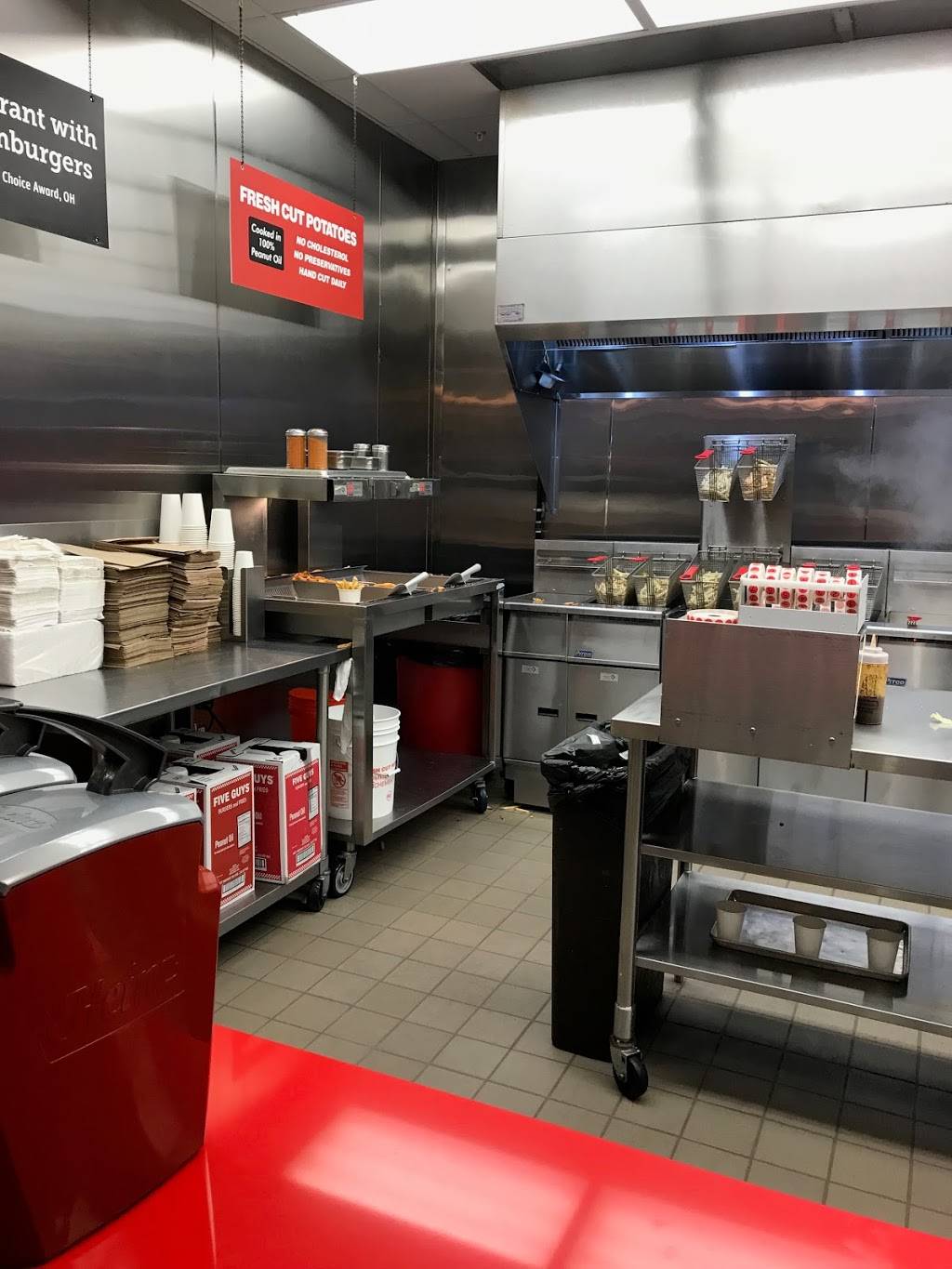 Five Guys | meal takeaway | 7100 Foundry Row, West Chester Township, OH 45069, USA | 5137790058 OR +1 513-779-0058