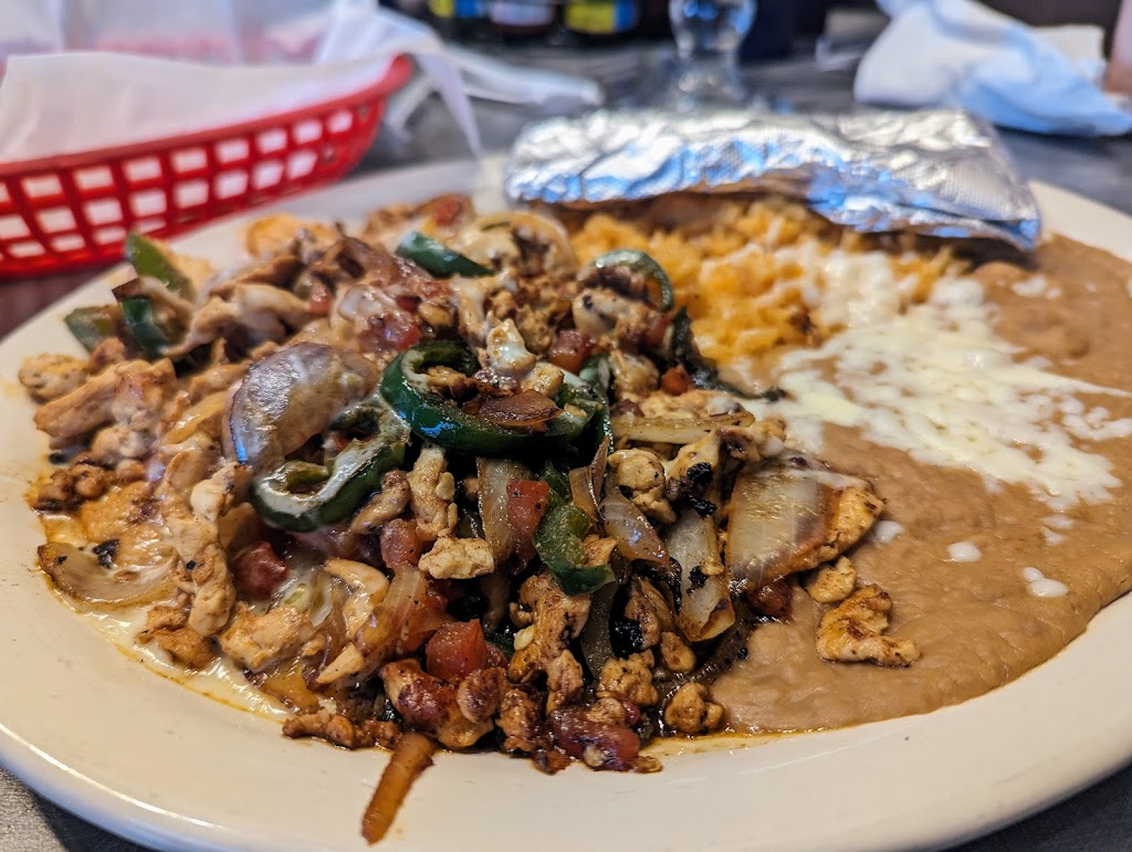 Tapatios | restaurant | 3005 Columbus St, Ottawa, IL 61350, USA | 8153135096 OR +1 815-313-5096