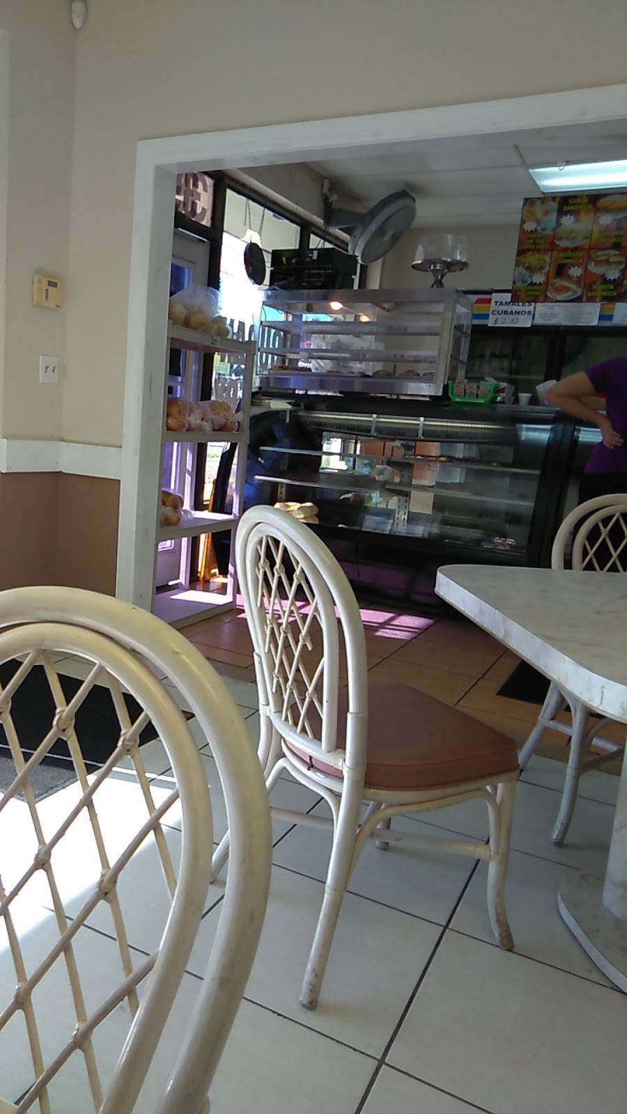 El Caribe Latin Flavor | restaurant | 3917 Palm Beach Blvd, Fort Myers, FL 33916, USA | 2392176153 OR +1 239-217-6153