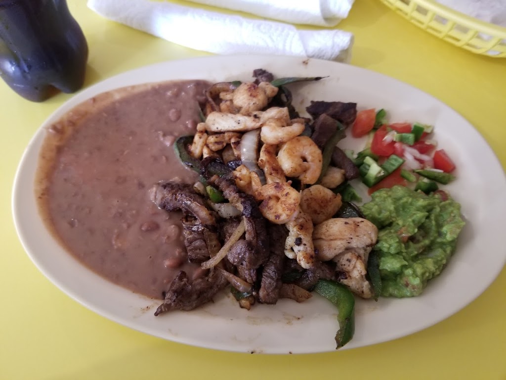 Amigos Restaurant | restaurant | 304 12th St, Seagraves, TX 79359, USA | 8063873287 OR +1 806-387-3287