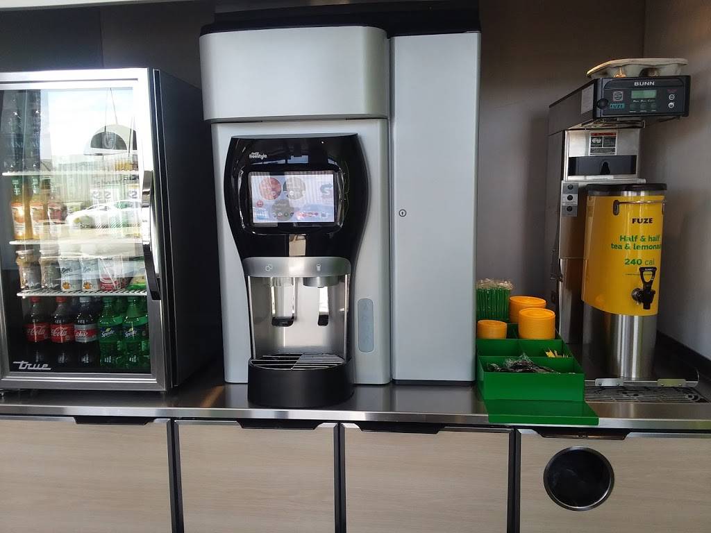 Subway Restaurants | restaurant | 6400 S Cicero Ave Space 4, Chicago, IL 60638, USA | 7734984050 OR +1 773-498-4050