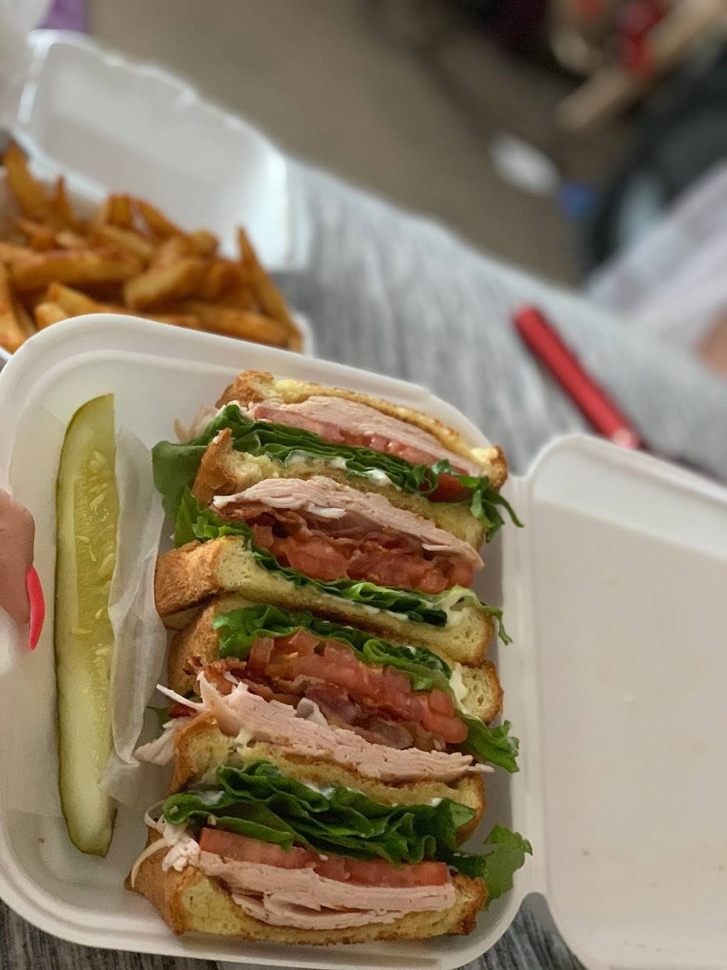 Detroit One Coney Island | restaurant | 5 W Seven Mile Rd, Highland Park, MI 48203, USA | 3133657400 OR +1 313-365-7400