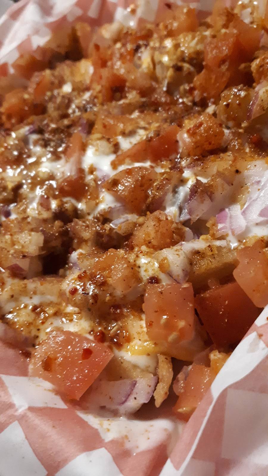 Town Wings | restaurant | 285 Port Union Rd, Scarborough, ON M1C 2L3, Canada | 4162844444 OR +1 416-284-4444