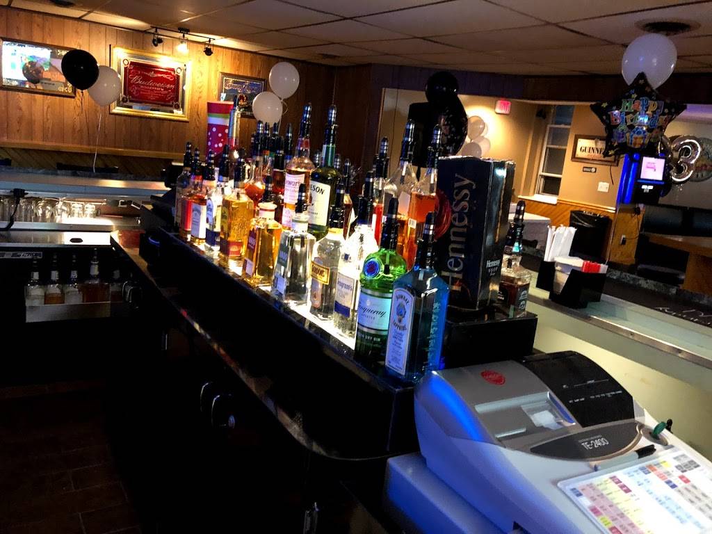 Hennys Sports Bar | restaurant | 2748 N 29th St, Philadelphia, PA 19132, USA | 2672392986 OR +1 267-239-2986