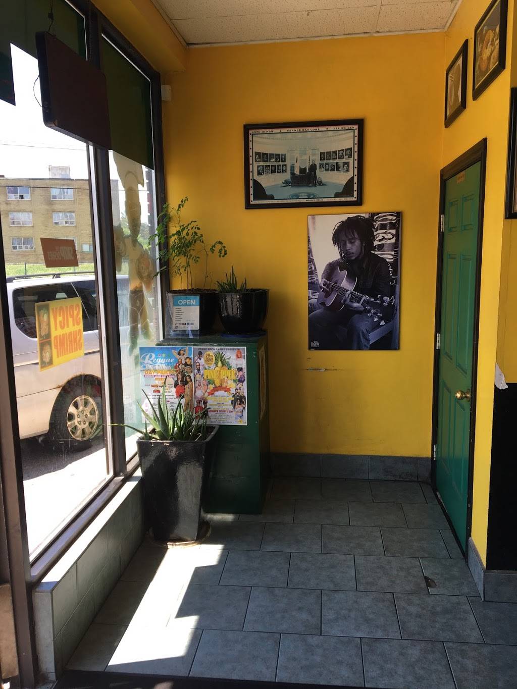 Island Hot & Spicy | restaurant | 1391 Weston, York, ON M6M 4S3, Canada | 4162481100 OR +1 416-248-1100