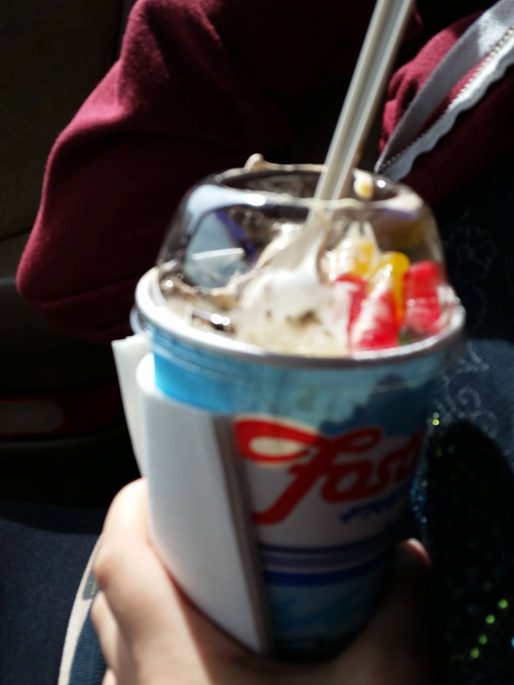 Fosters Freeze | restaurant | 2151 Shaw Ave, Clovis, CA 93611, USA | 5592973450 OR +1 559-297-3450