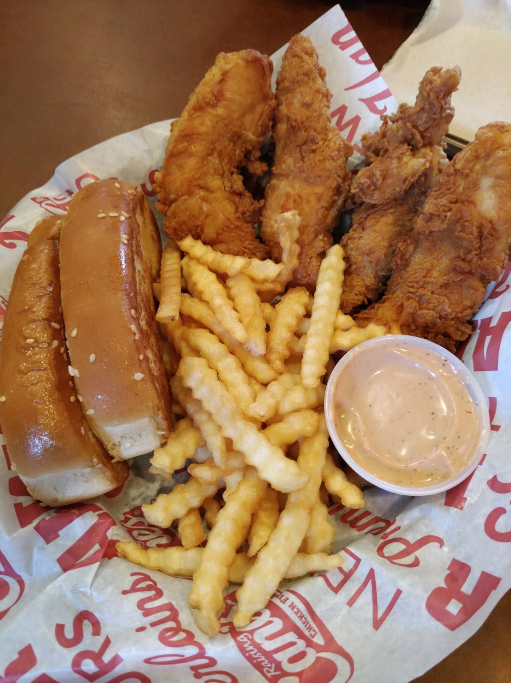 Raising Canes Chicken Fingers | meal takeaway | 7531 Westheimer Rd, Houston, TX 77063, USA | 7137803475 OR +1 713-780-3475