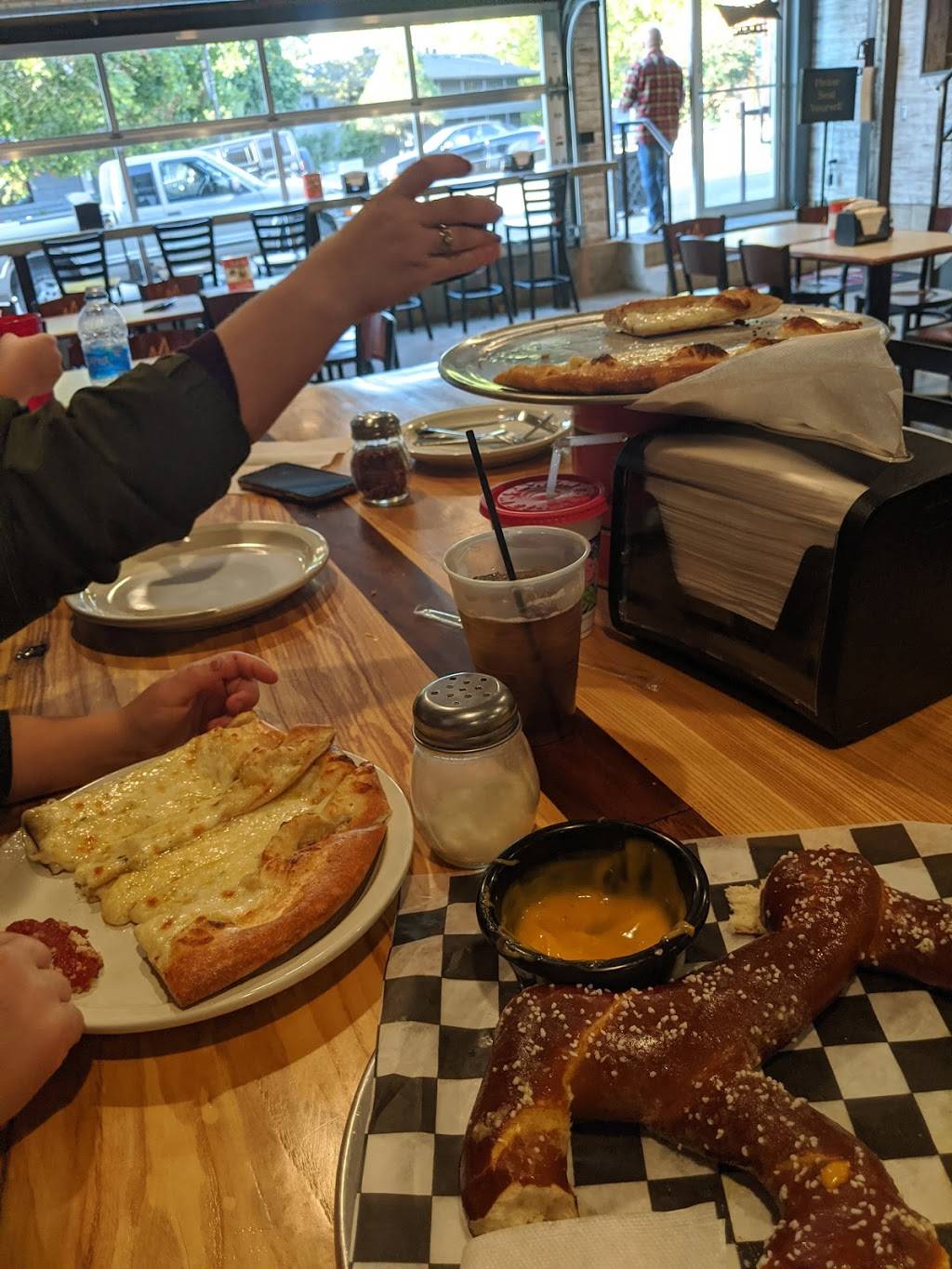 Portside Pizza Pub | restaurant | 91 W Broadway St, Arnolds Park, IA 51331, USA | 7123326477 OR +1 712-332-6477