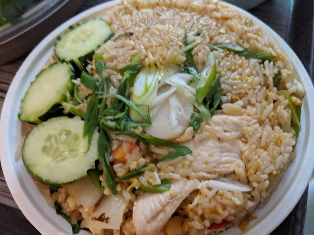 Andys Thai Kitchen | restaurant | 946 W Wellington Ave, Chicago, IL 60657, USA | 7735497821 OR +1 773-549-7821