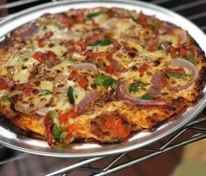 The Smoke House By Hoites | restaurant | 1300 Coles Ferry Pike, Lebanon, TN 37087, USA | 6154448300 OR +1 615-444-8300