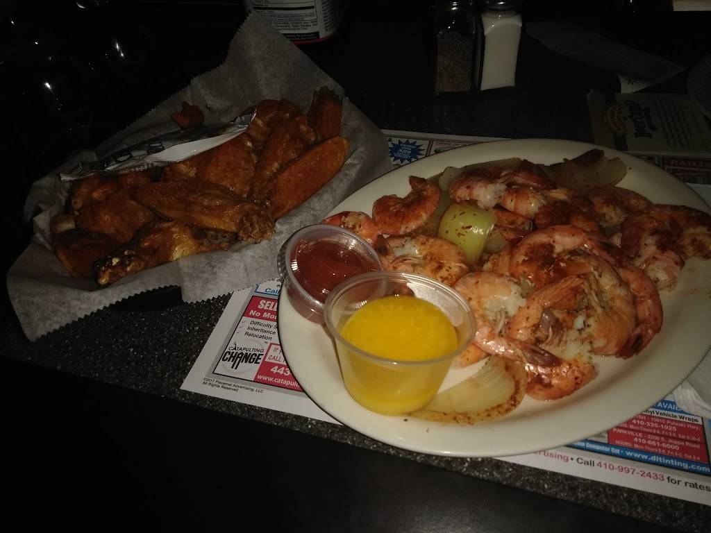 Patricks Bar & Grill | restaurant | 520 Eastern Blvd, Essex, MD 21221, USA | 4107805285 OR +1 410-780-5285