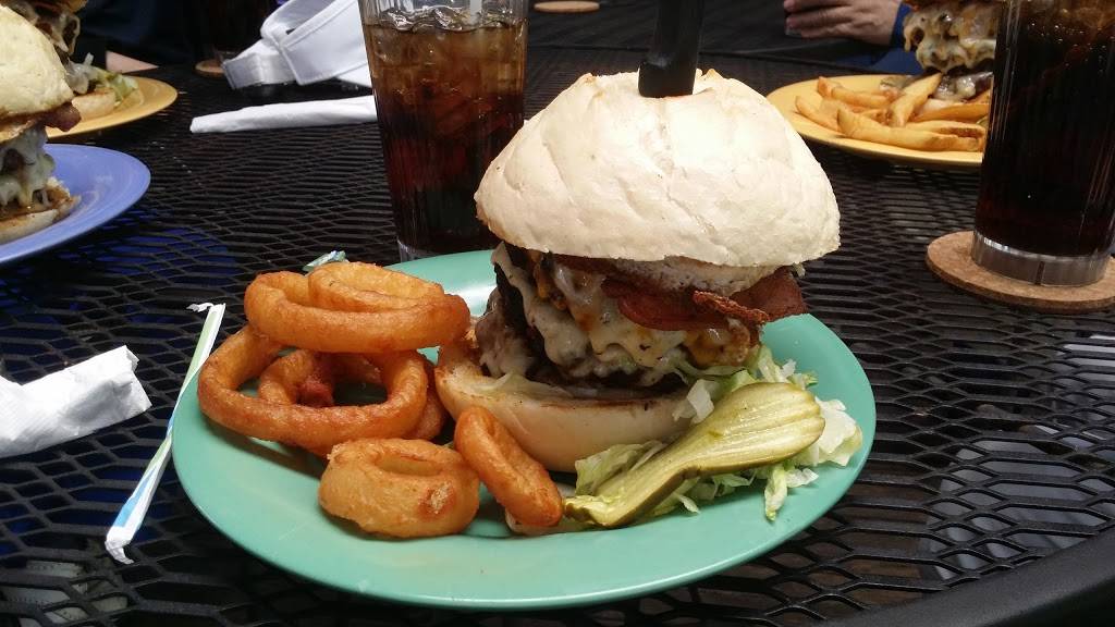 Niffers Place Lake Martin | restaurant | 7500 AL-49, Dadeville, AL 36853, USA | 2568255950 OR +1 256-825-5950