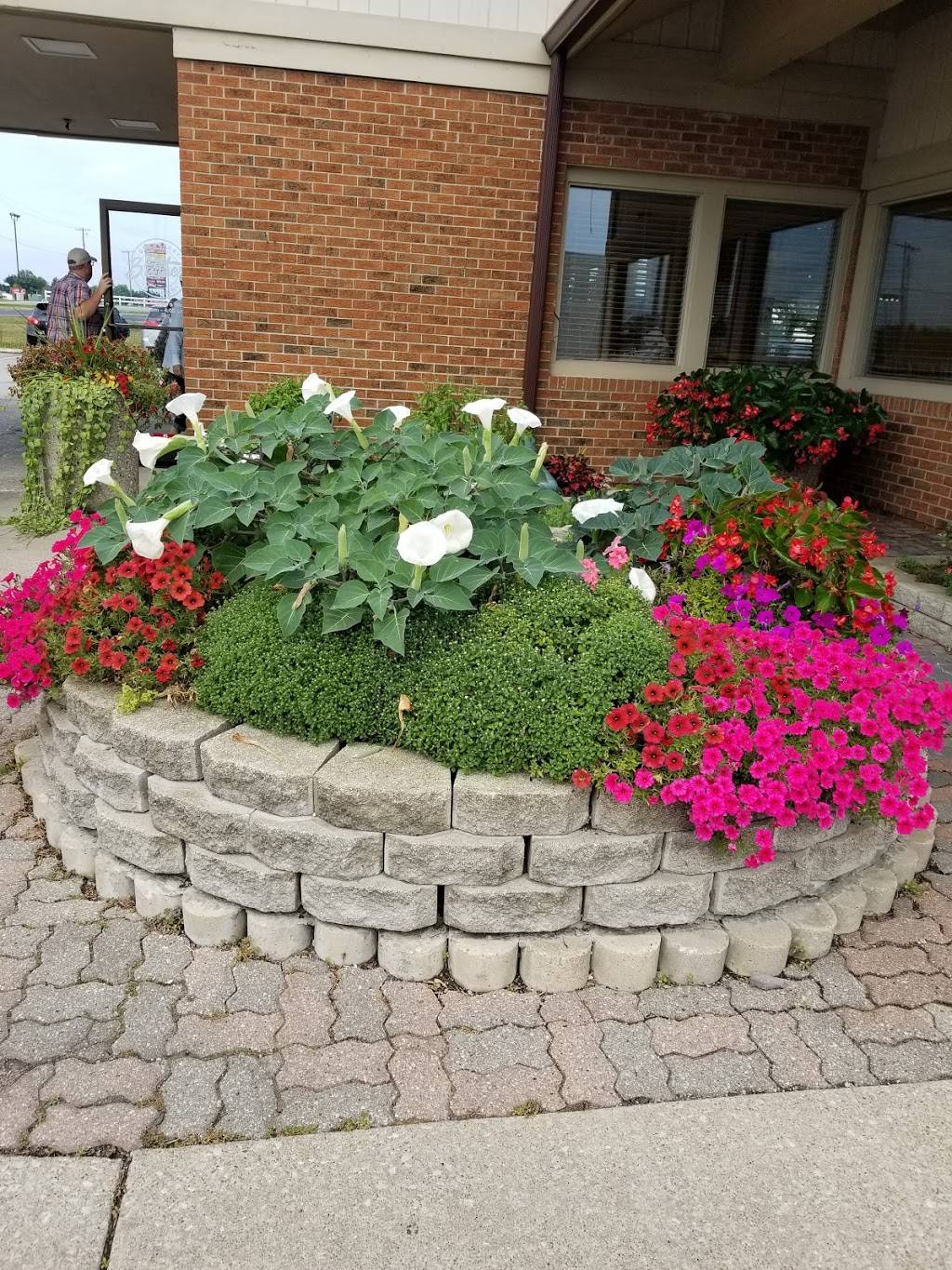 Brothers Breakfast & Lunch | restaurant | 1800 81st Ave, Merrillville, IN 46410, USA | 2197691591 OR +1 219-769-1591