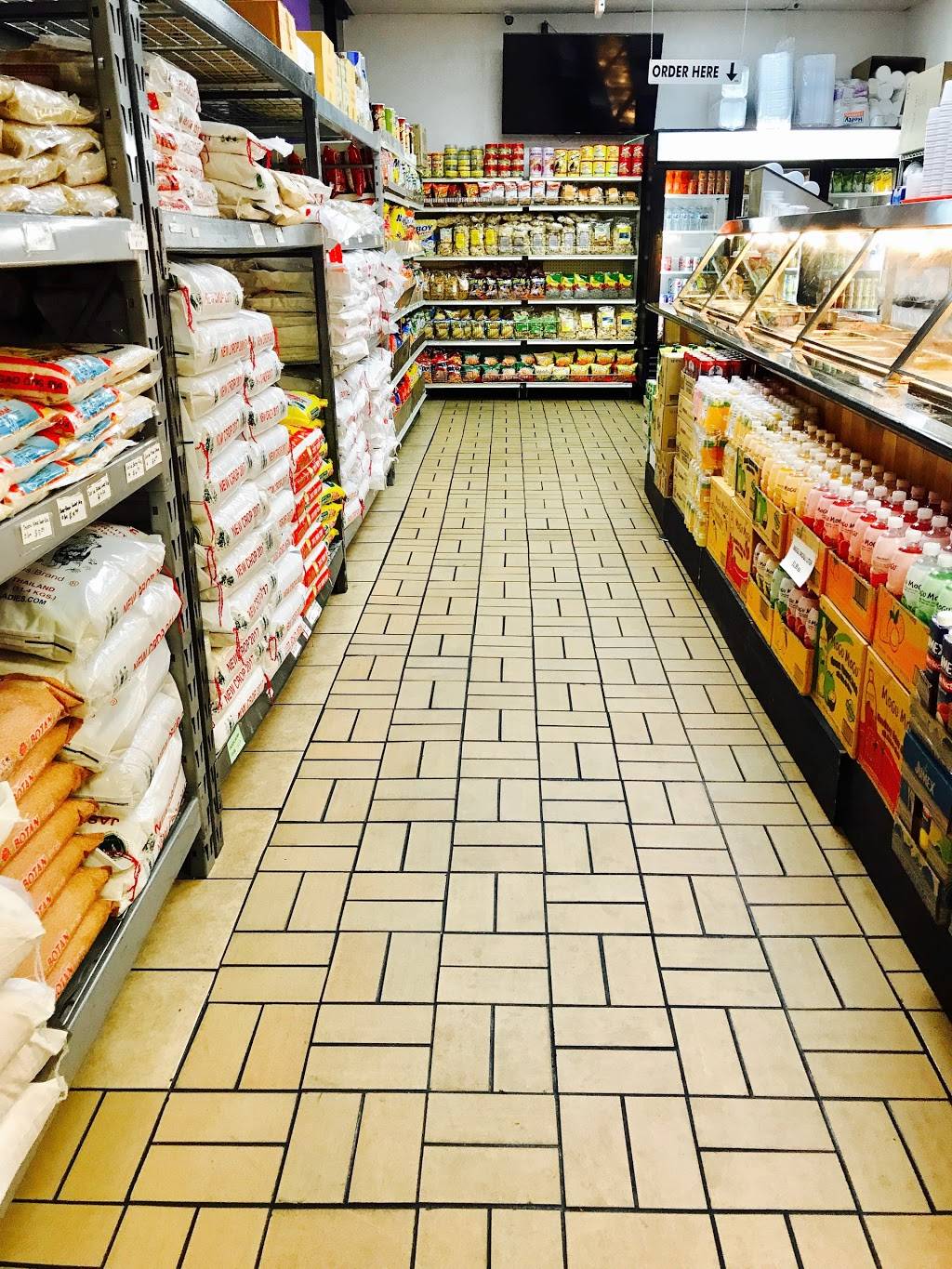 Kusina Ni Lorraine | restaurant | 1850 E Serene Ave, Las Vegas, NV 89123, USA | 7022933200 OR +1 702-293-3200