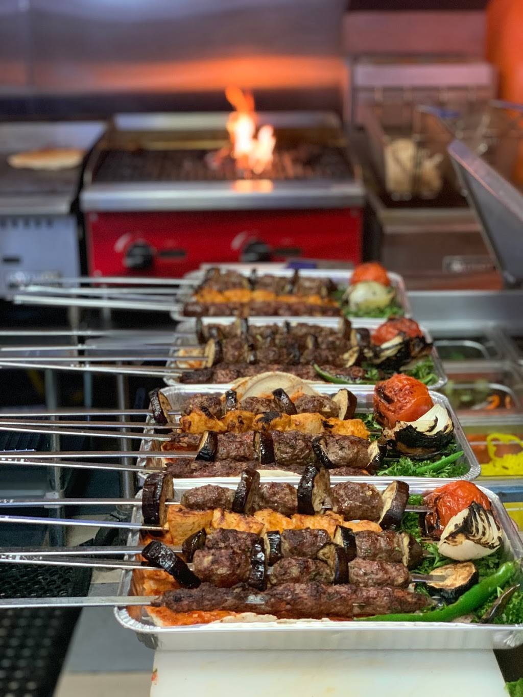 Abdos Kitchen | restaurant | 377 Schaefer Rd, Detroit, MI 48217, USA | 3132901543 OR +1 313-290-1543