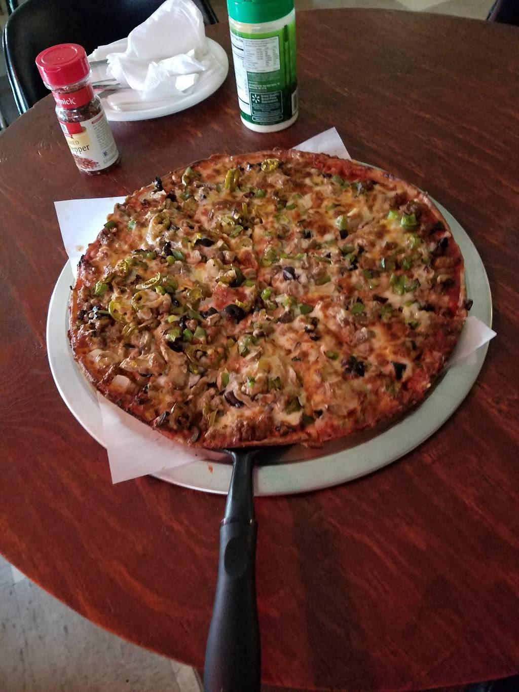 Corner Gardens Bar & Grill | restaurant | 317 Main St, Warsaw, MO 65355, USA | 6604387637 OR +1 660-438-7637