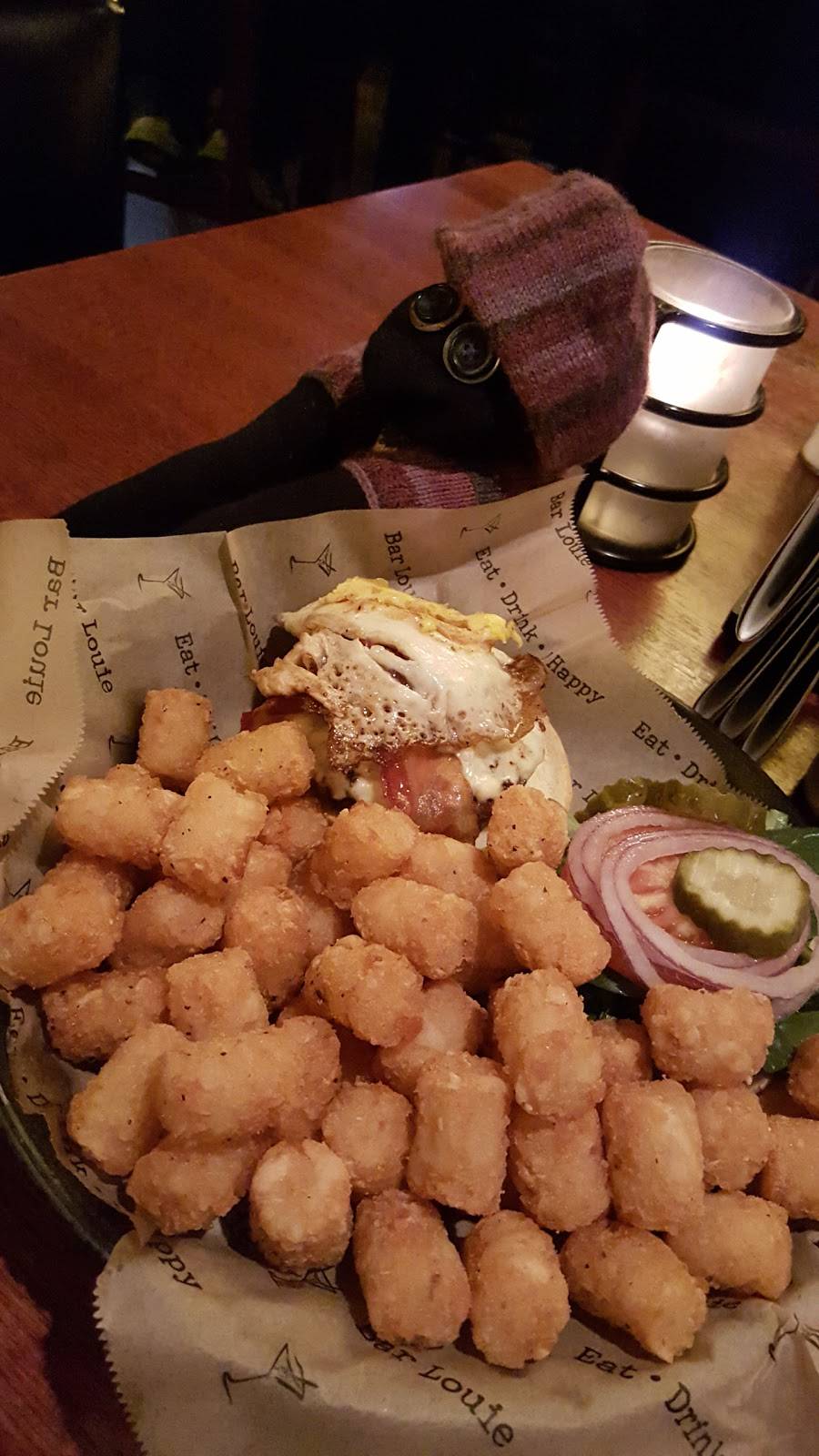 Bar Louie | night club | 5615 N Cumberland Ave, Chicago, IL 60631, USA | 7733328029 OR +1 773-332-8029