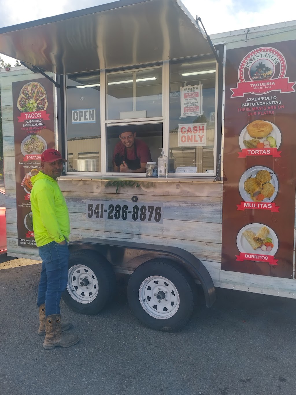 La Estancia Taqueria | restaurant | 1075 International Way, Springfield, OR 97477, USA | 5412868876 OR +1 541-286-8876