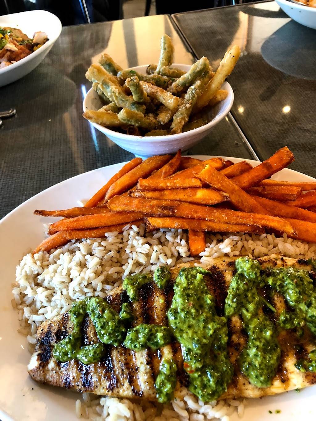 California Fish Grill | restaurant | 24201 Valencia Blvd, Valencia, CA 91355, USA | 6612911518 OR +1 661-291-1518