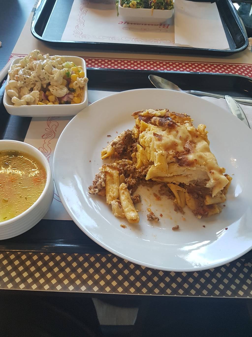 Bistro 52 | restaurant | 4625 Boulevard de la Côte-Vertu #104, Saint-Laurent, QC H4S 1C8, Canada | 5143330252 OR +1 514-333-0252