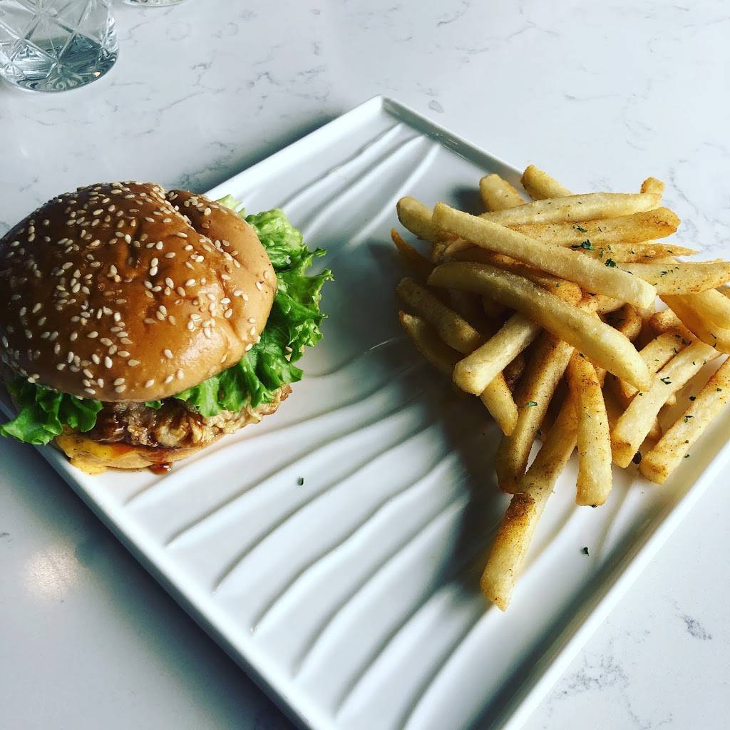 Cafe De Paris | restaurant | 4527 Campus Dr, Irvine, CA 92612, USA | 9493333951 OR +1 949-333-3951