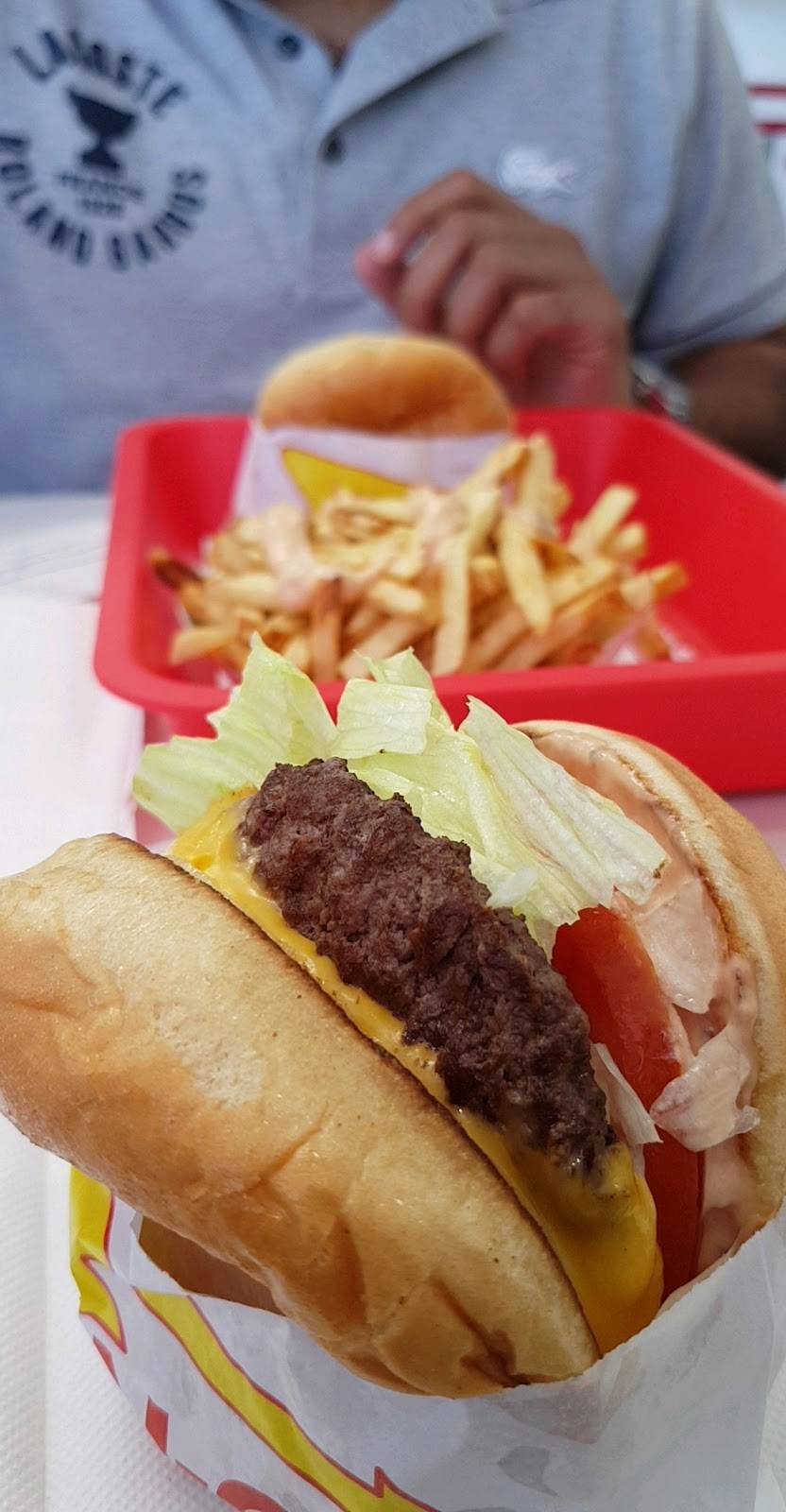 In-N-Out Burger | restaurant | 22226 US-281, San Antonio, TX 78258, USA | 8007861000 OR +1 800-786-1000