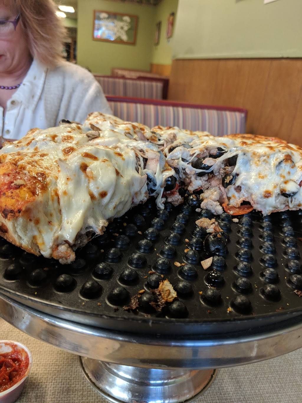 Basil Boys | meal takeaway | 125 W Chicago Blvd, Tecumseh, MI 49286, USA | 5174231875 OR +1 517-423-1875