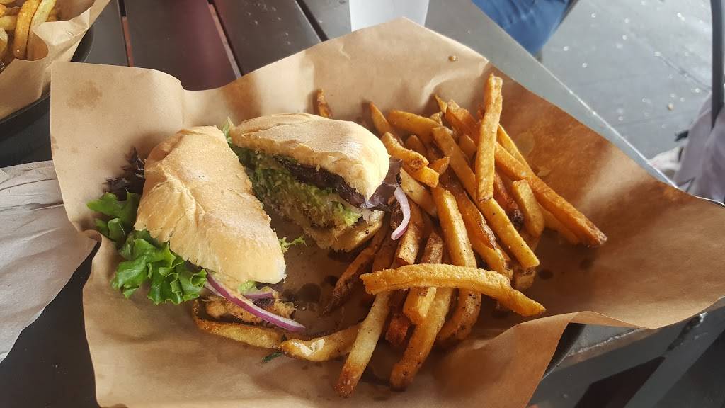 Stock & Barrel | restaurant | 35 Market Square, Knoxville, TN 37902, USA | 8657662075 OR +1 865-766-2075