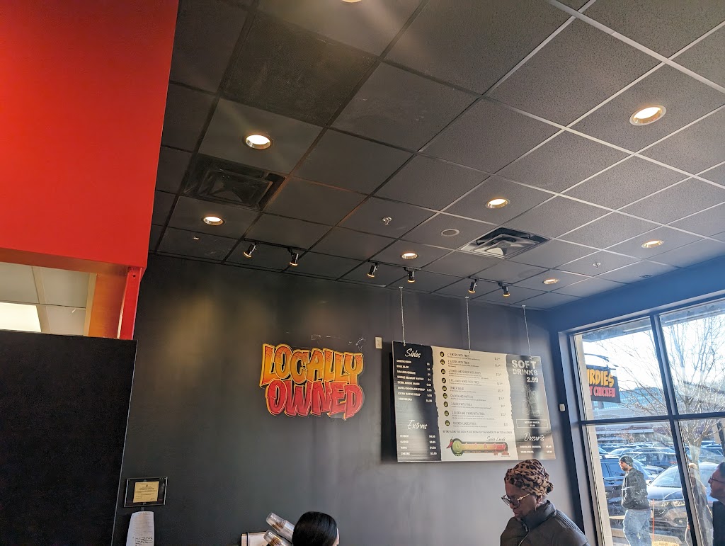 Birdies Hot Chicken | restaurant | 135 University Ave, Westwood, MA 02090, USA | 7814717777 OR +1 781-471-7777