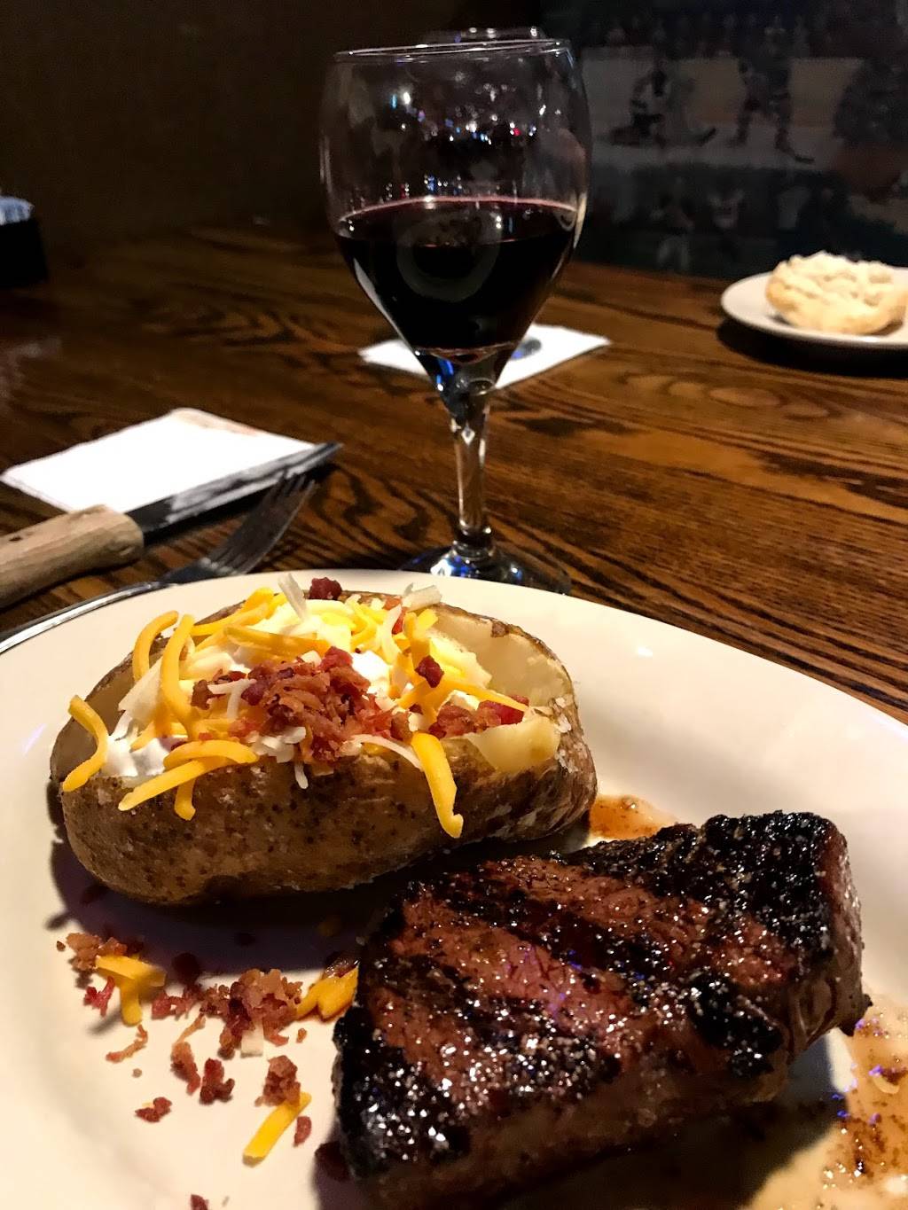 The All American Steakhouse & Sports Theater | restaurant | 3615 E Joppa Rd, Parkville, MD 21234, USA | 4108823377 OR +1 410-882-3377