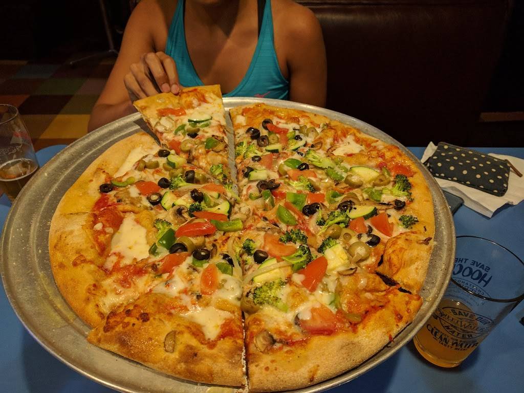 Harrys Pizza & Subs | restaurant | 2150 Powers Ferry Rd C, Atlanta, GA 30339, USA | 7709554413 OR +1 770-955-4413