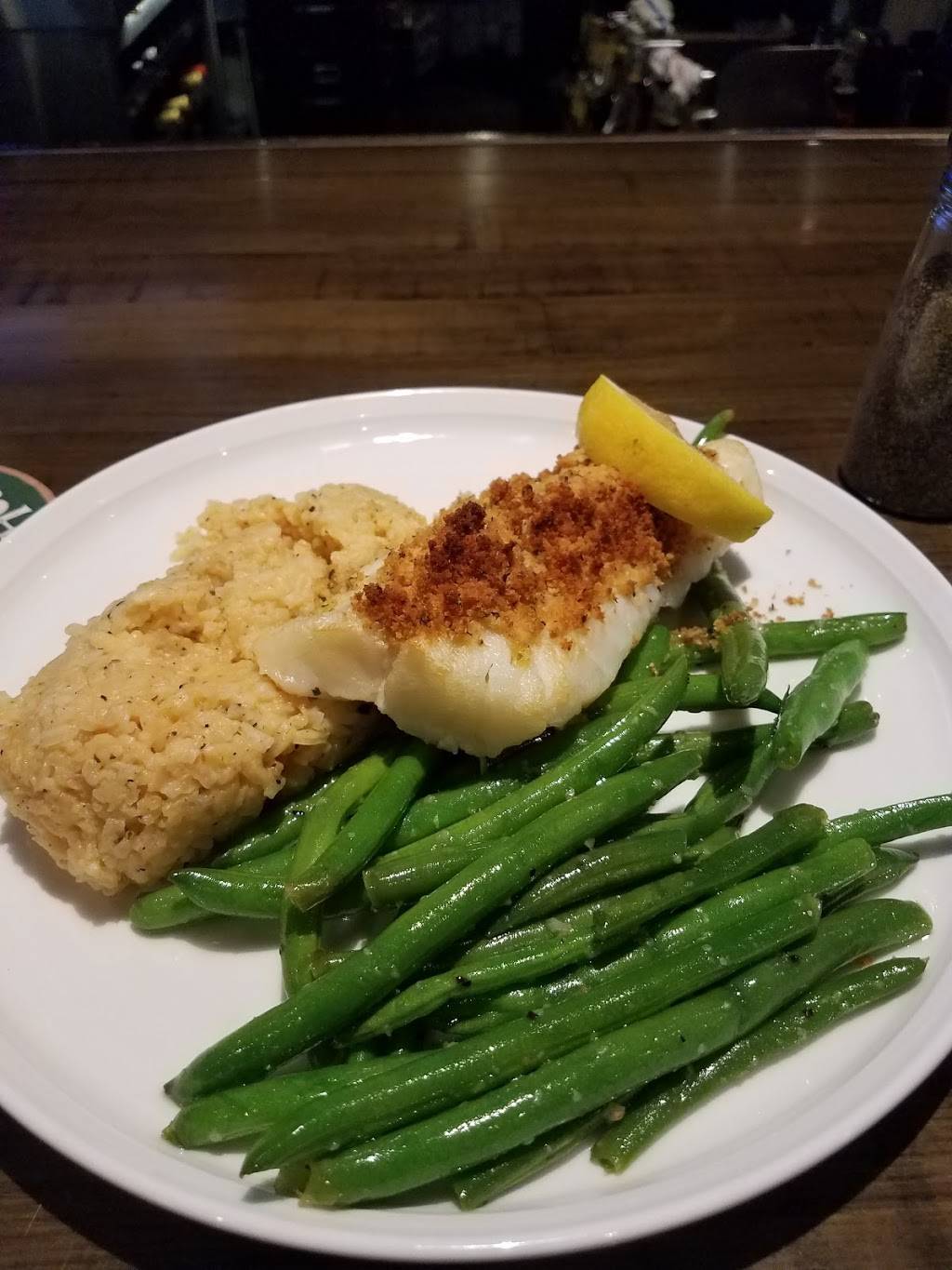 Ice House Bar & Grill | restaurant | 136 Huttleston Ave, Fairhaven, MA 02719, USA | 5089922337 OR +1 508-992-2337