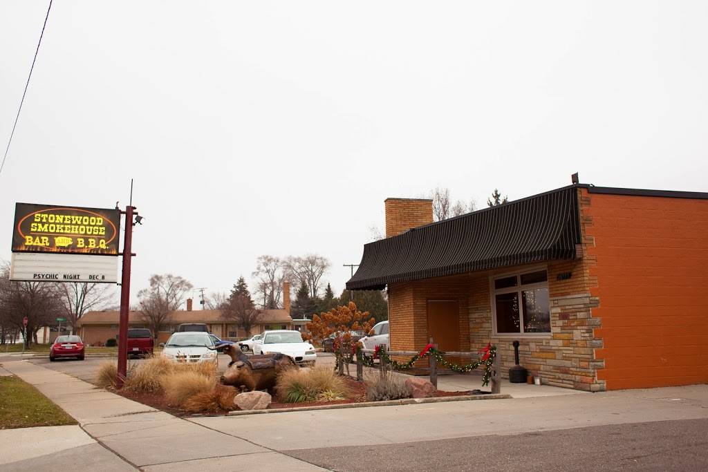 Stonewood Smokehouse Bar & BBQ | restaurant | 28775 Utica Rd, Roseville, MI 48066, USA | 5867795630 OR +1 586-779-5630